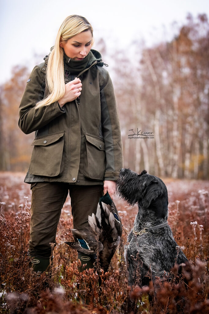 Jennifer Beerbom mit Fenja — Hundeverhaltensberaterin, Kontakt camoköter